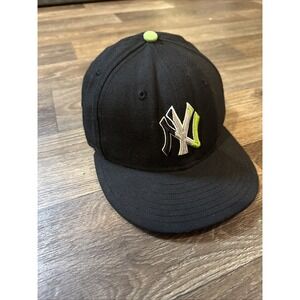 New York Yankees MLB New Era 59FIFTY Fitted Cap Size 7 1/4 57.7 cm White Green